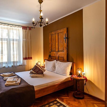 Casa Cu Usi - House Of Doors Hotel Sighisoara Exterior photo