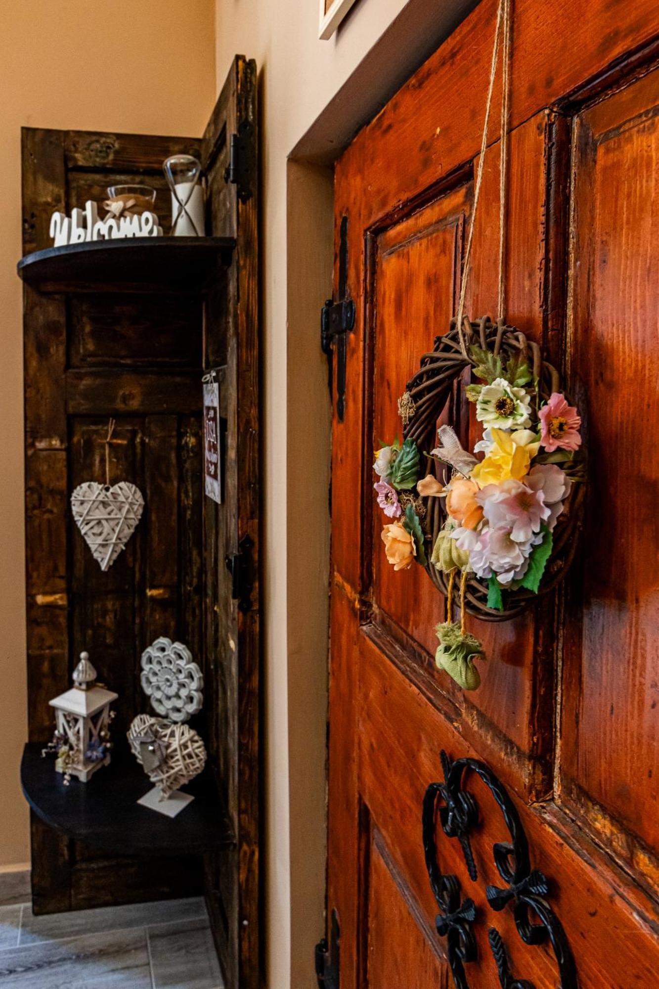 Casa Cu Usi - House Of Doors Hotel Sighisoara Exterior photo