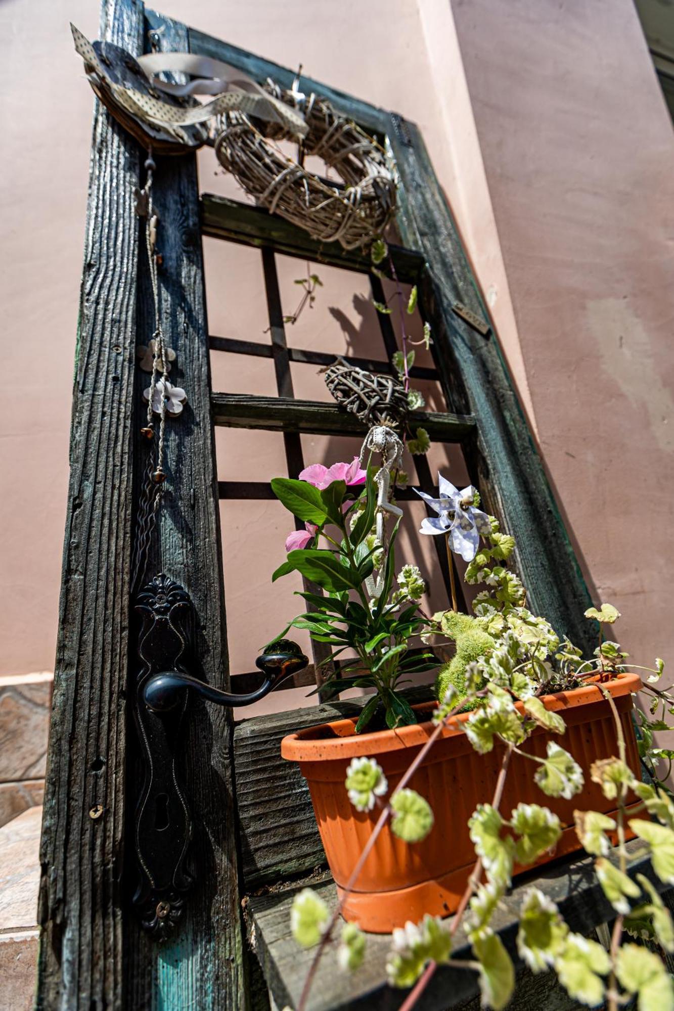 Casa Cu Usi - House Of Doors Hotel Sighisoara Exterior photo