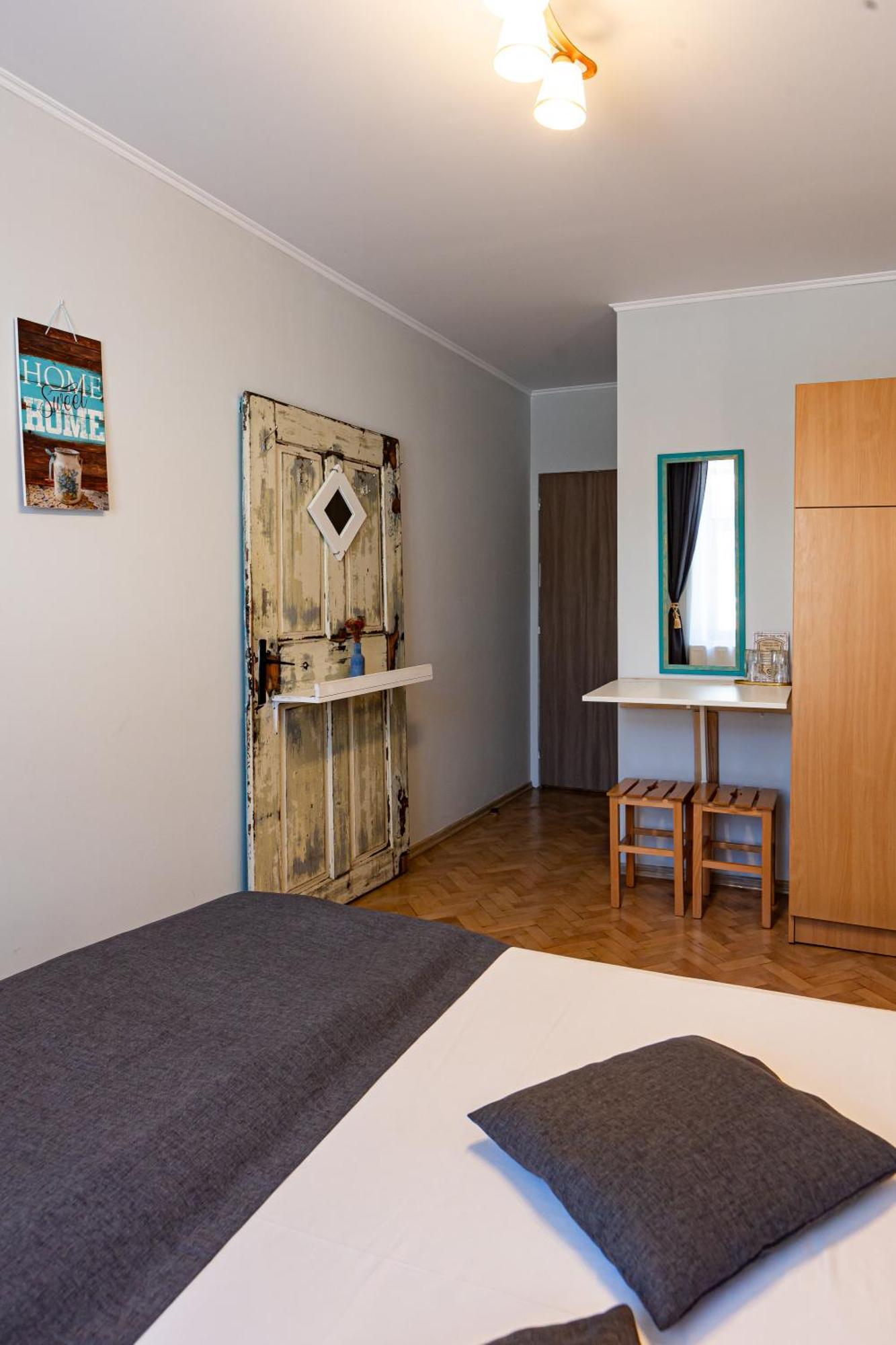 Casa Cu Usi - House Of Doors Hotel Sighisoara Exterior photo