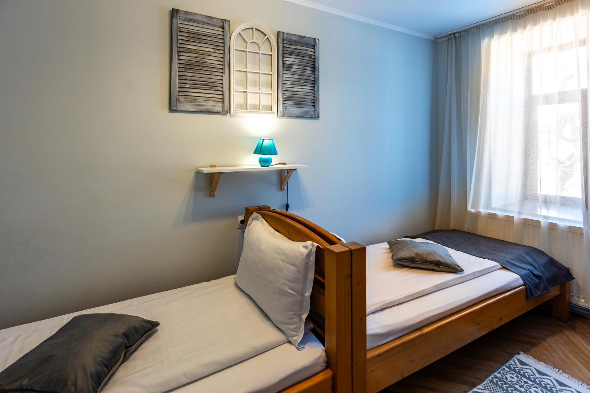 Casa Cu Usi - House Of Doors Hotel Sighisoara Exterior photo