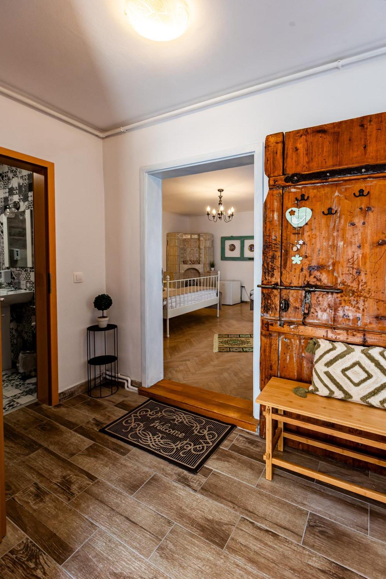 Casa Cu Usi - House Of Doors Hotel Sighisoara Exterior photo