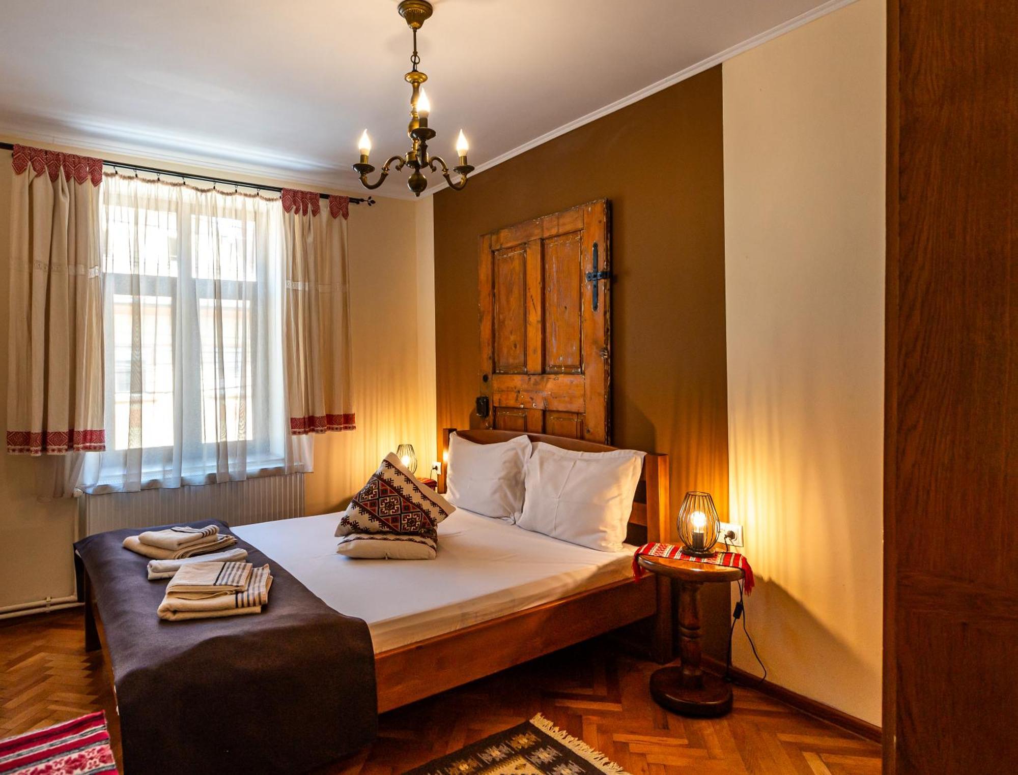 Casa Cu Usi - House Of Doors Hotel Sighisoara Exterior photo