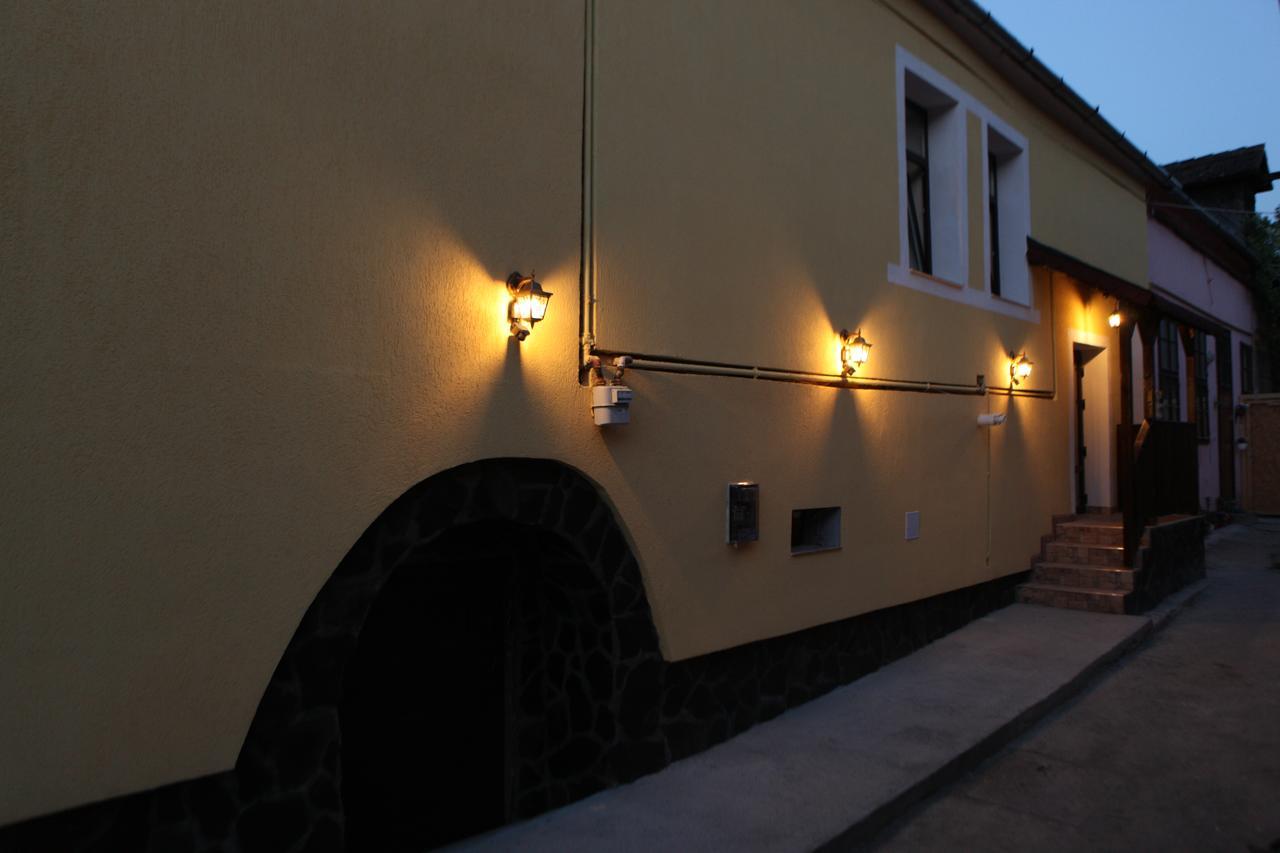 Casa Cu Usi - House Of Doors Hotel Sighisoara Exterior photo