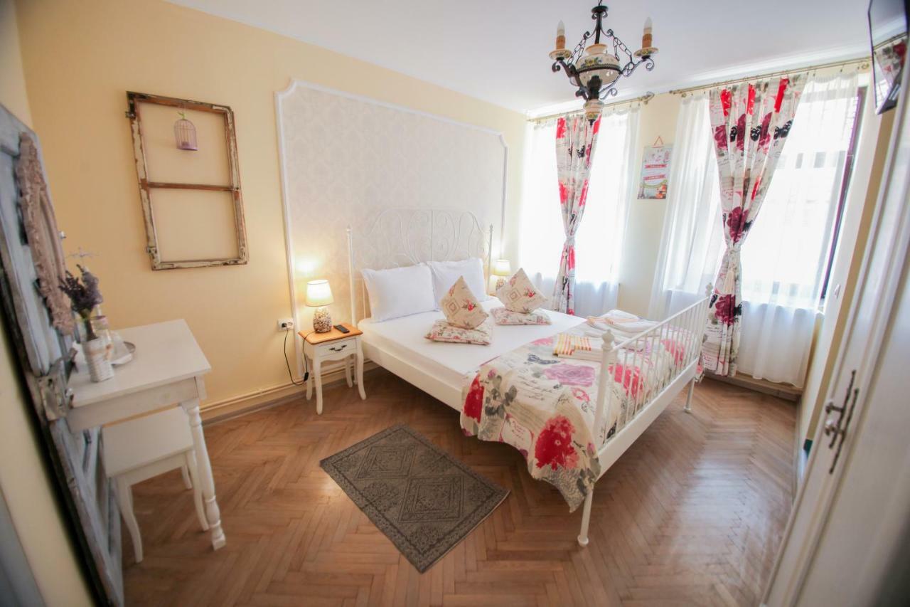 Casa Cu Usi - House Of Doors Hotel Sighisoara Exterior photo