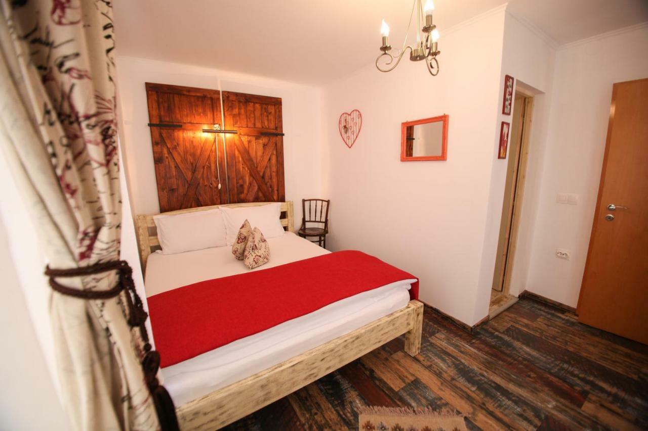 Casa Cu Usi - House Of Doors Hotel Sighisoara Exterior photo
